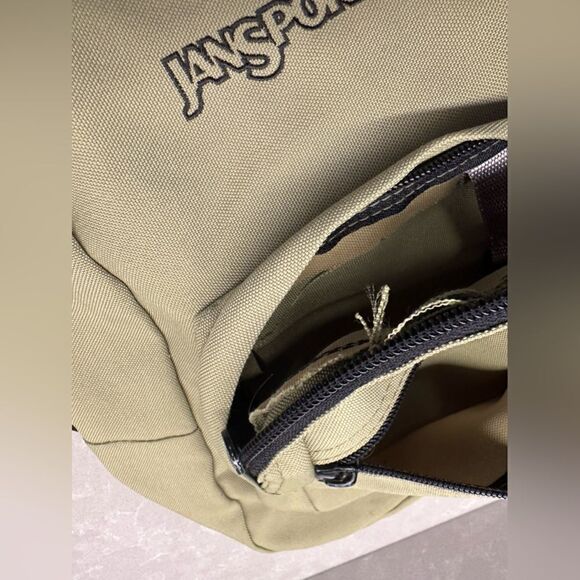 Jansport mini backpack - Picture 4 of 6